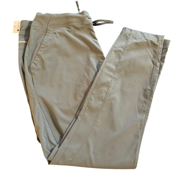 Columbia Women’s Pant – Green, Size 8 - Picture 4 of 8